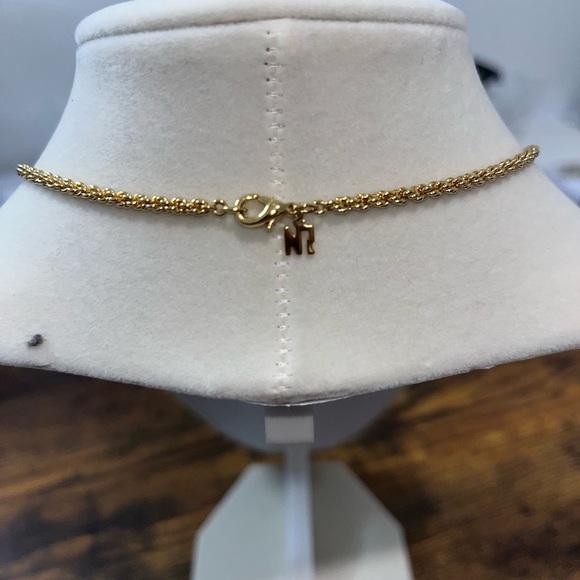 Nina Ricci Gold Plated Bow Necklace - Picture 3 of 4